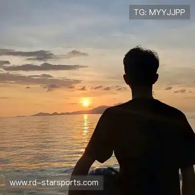 黄婧茵